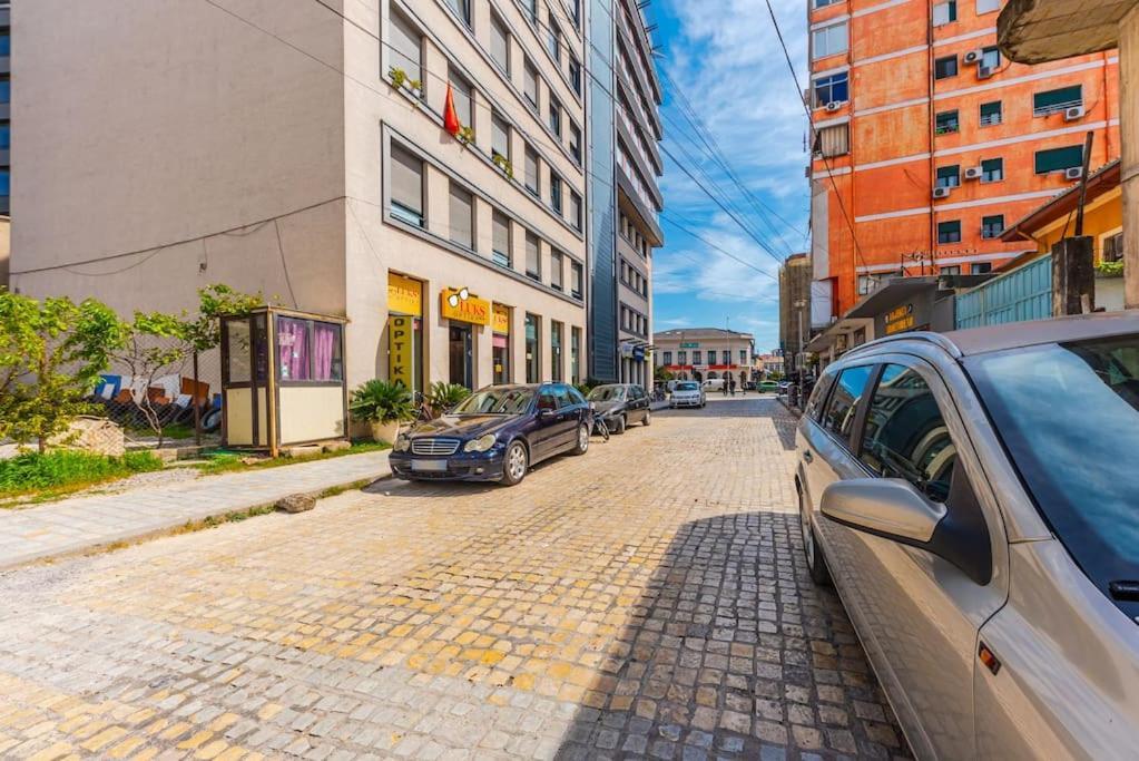 2-br Close To Radio Roger That Leilighet Shkodër